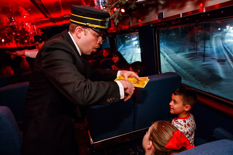 ThePolarExpress_TicketsPlease_18_1.jpg